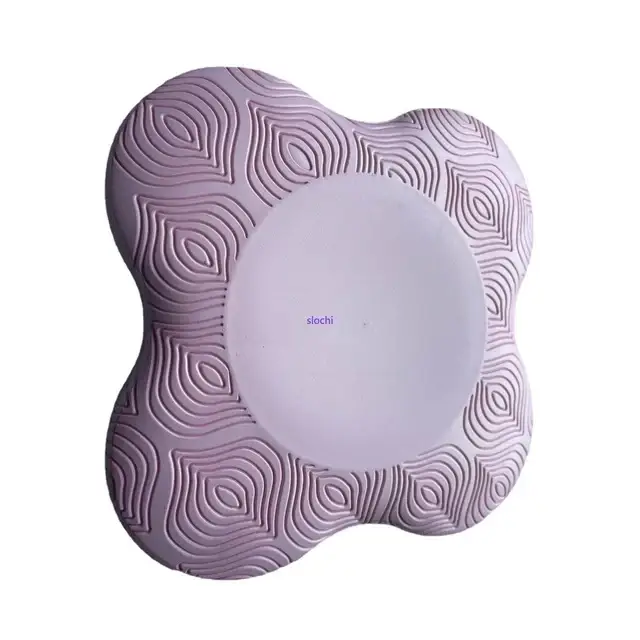 Non Slip Yoga Protection Pads. Provides extra support and cushioning Portable design allows you easily place the yoga pad into your gym bag Made from comfortable and durable PU foam Size : 19 x 19 x 2cm