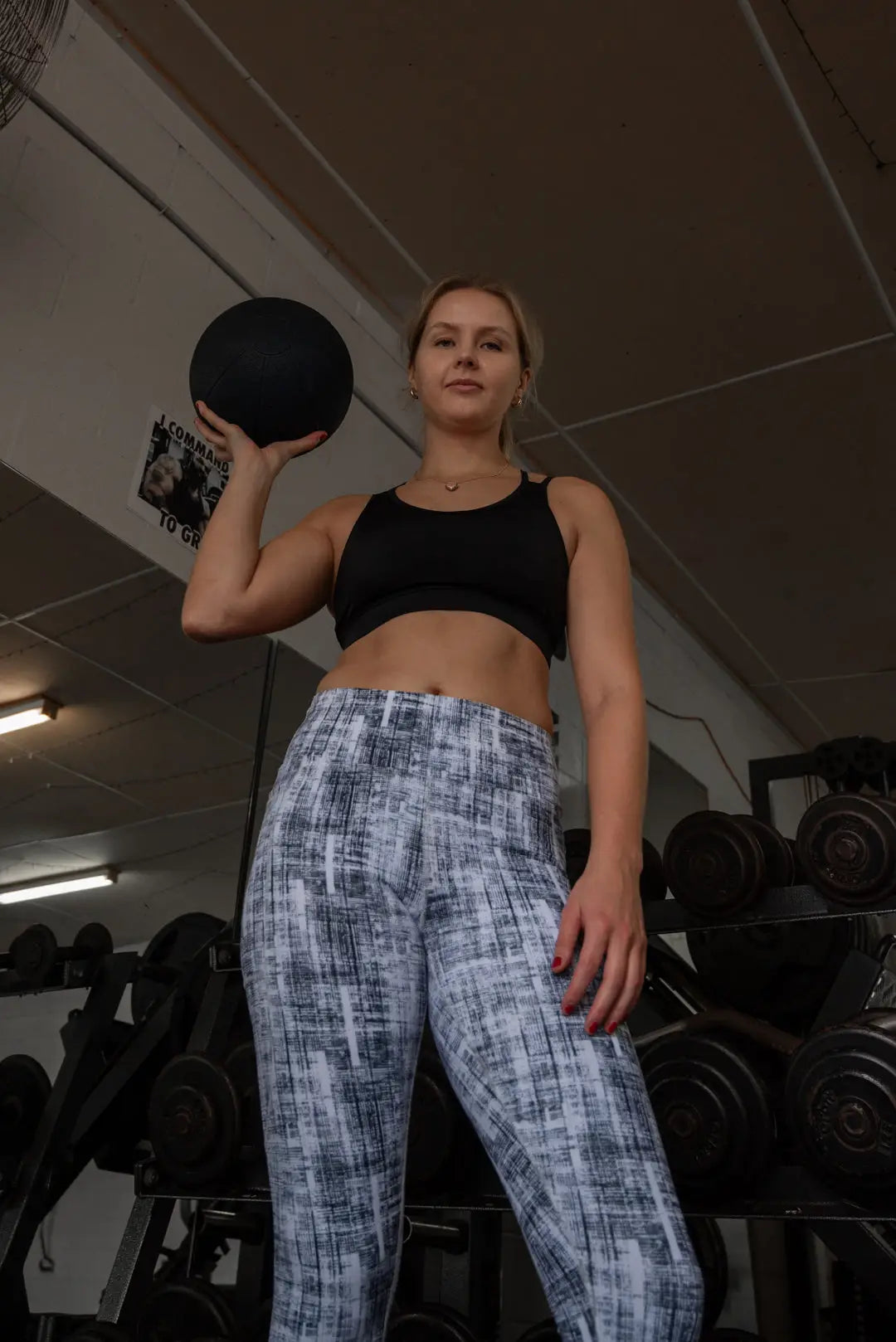 Ann 3/4 Leggings. Patterned Capri Leggings with Pocket Moisture Wicking - Ladies Leggings