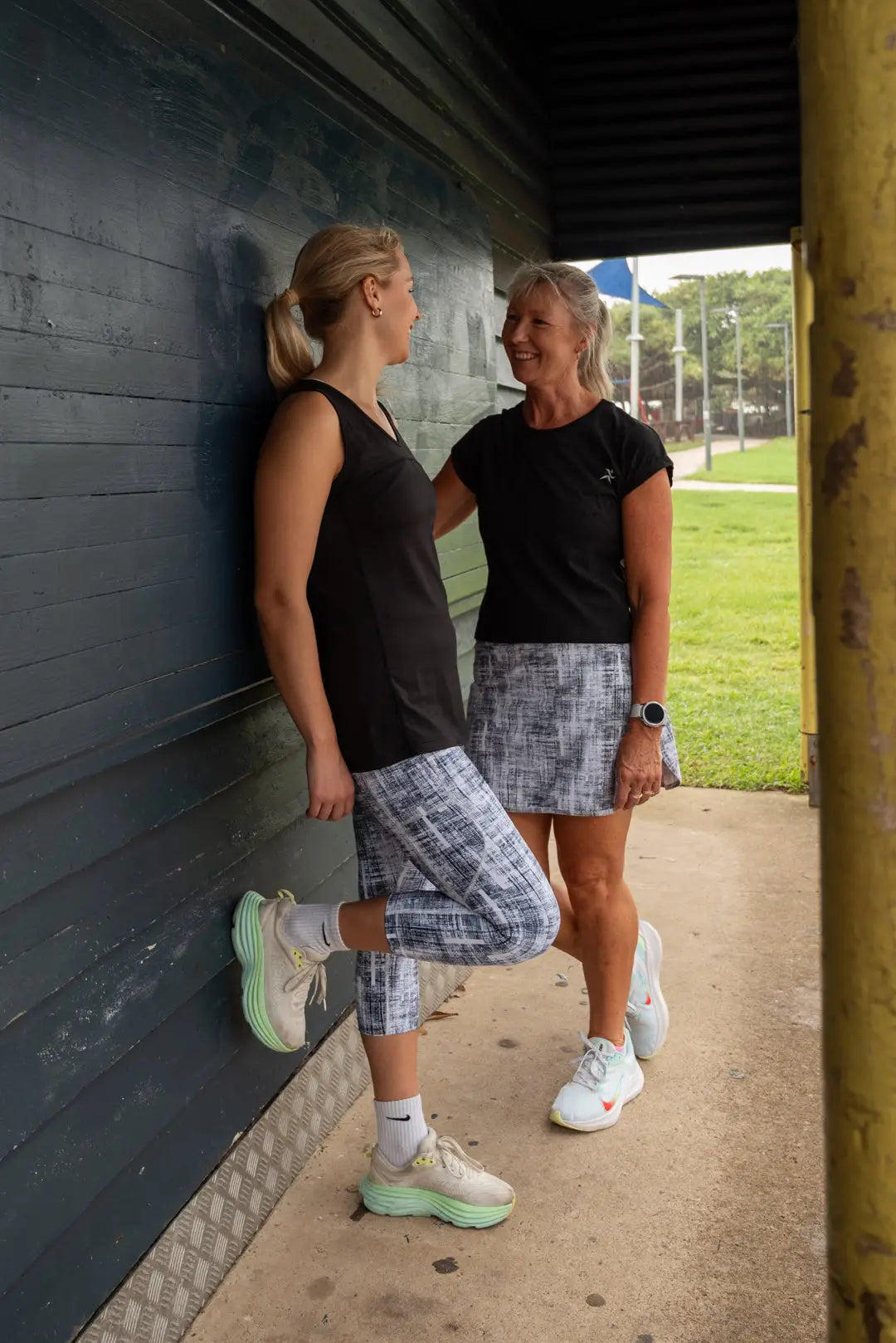 Ann 3/4 Leggings. Patterned Capri Leggings with Pocket Moisture Wicking - Ladies Leggings