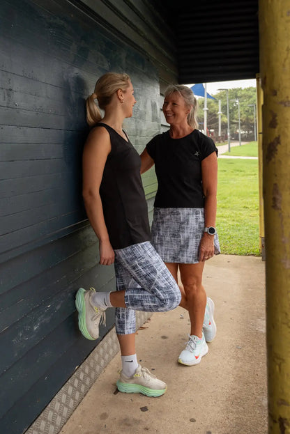 Ann 3/4 Leggings. Patterned Capri Leggings with Pocket Moisture Wicking - Ladies Leggings