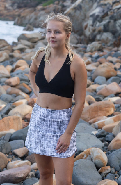 Gmaxx Black and White Skort in a washed and faded vintage look. Built in shorts have Pockets