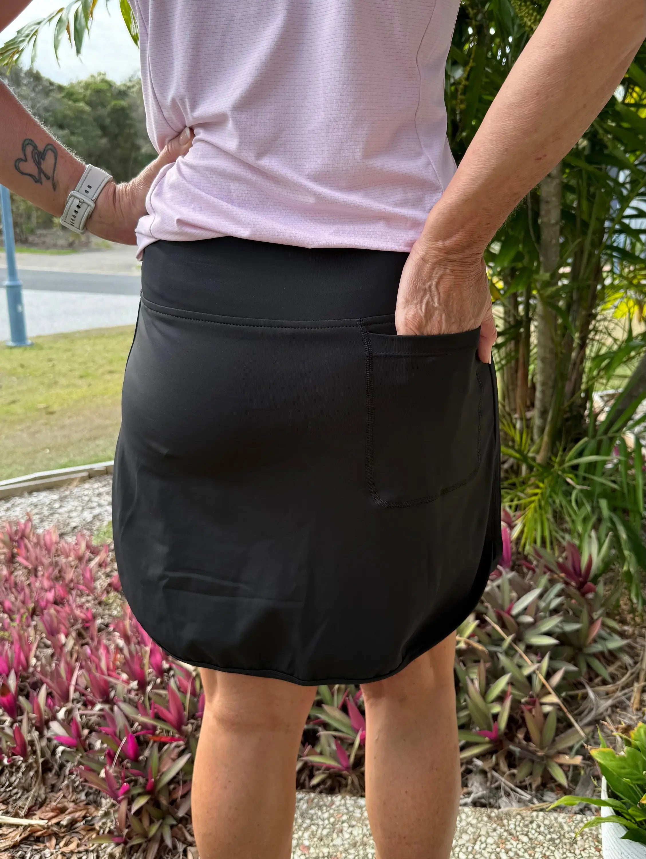 Black Longer Skort with Pockets - Skorts for golf and lawn bowls