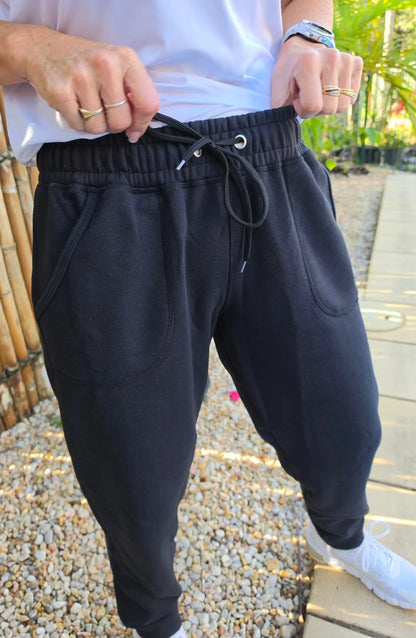 Black kozy fleecy pant with drawstring elastic waistband and side pockets winter wardrobe winner joggers