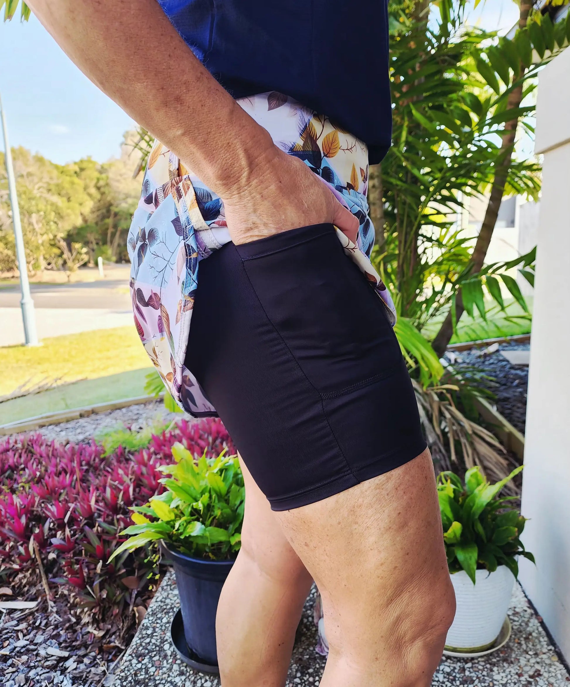 Laini Longer Skort with Pockets - amazing floralm design. XS - Skorts