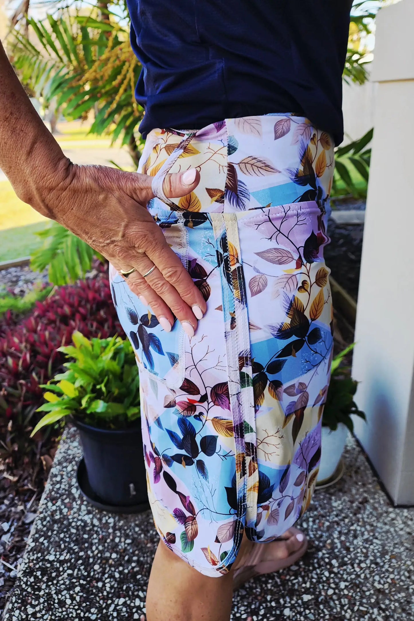 Laini Longer Skort with Pockets - amazing floralm design. XS - Skorts