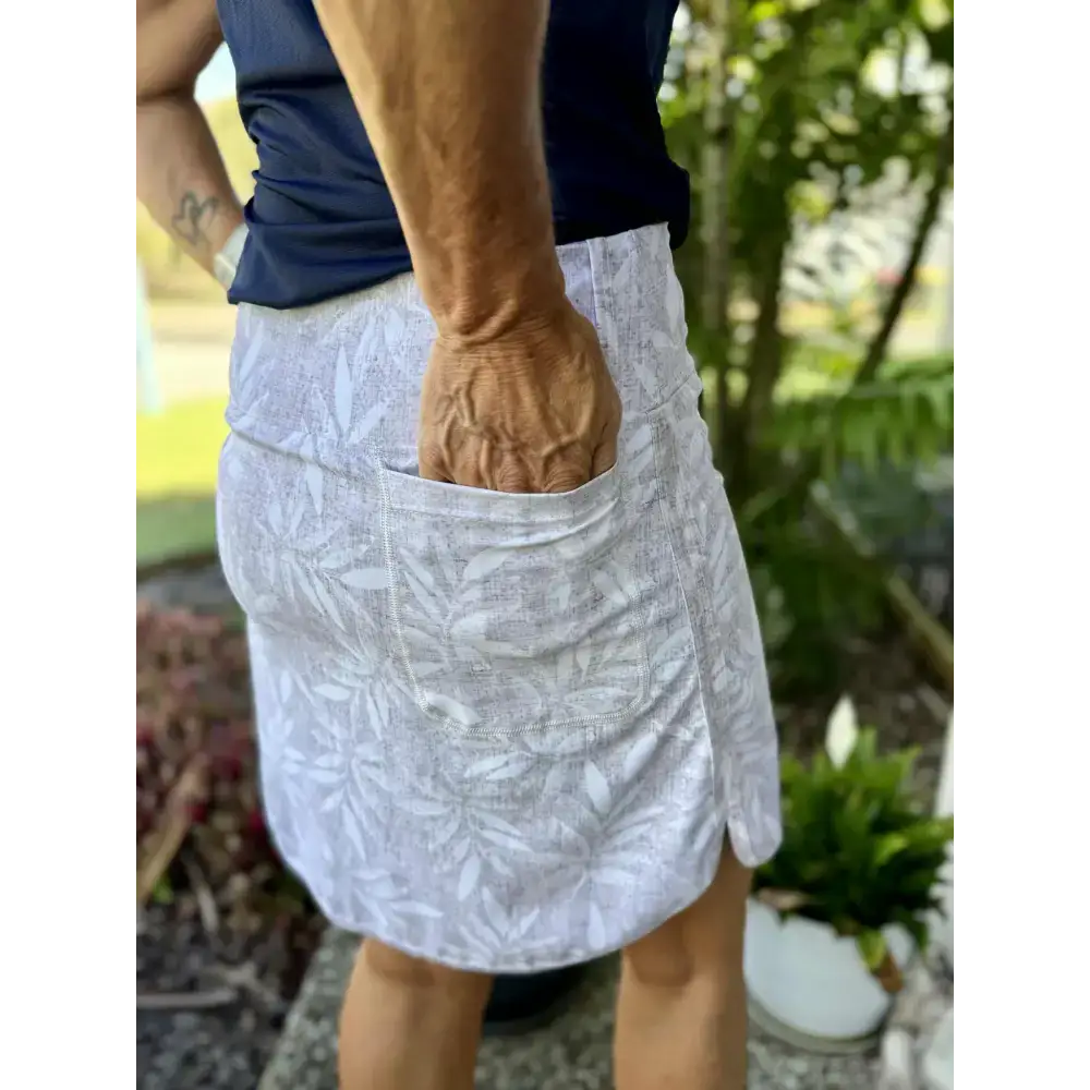 Liza - Longer Skort with Pockets - for golfer sand Lawn Bowls