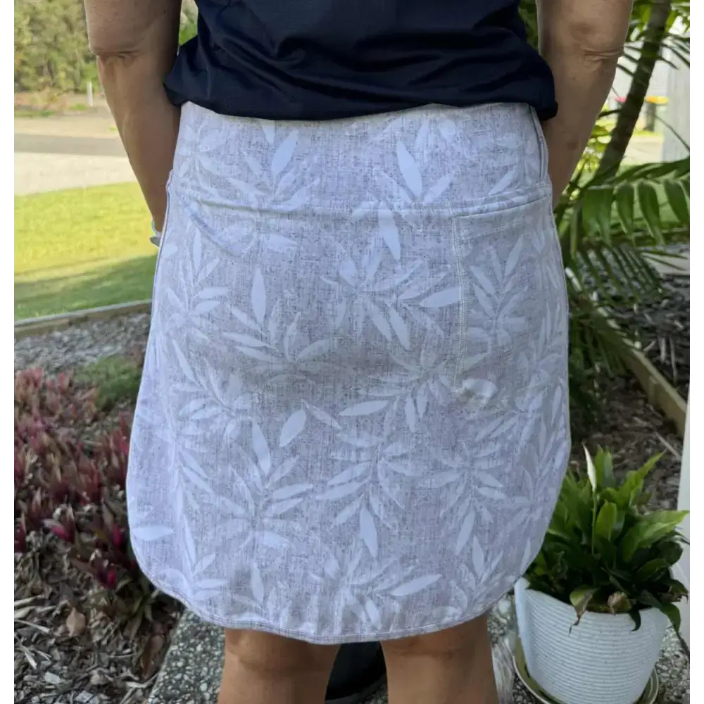 Liza - Longer Skort with Pockets - for golfer sand Lawn Bowls