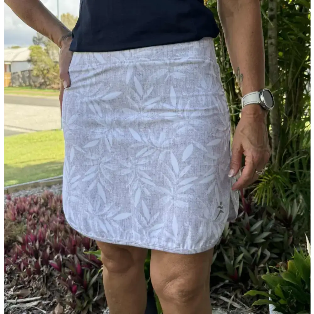 Liza - Longer Skort with Pockets - suit golfers, Lawn Bowls
