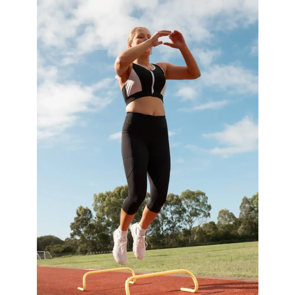 Melissa Front Zip Sports Bra - gmaxx