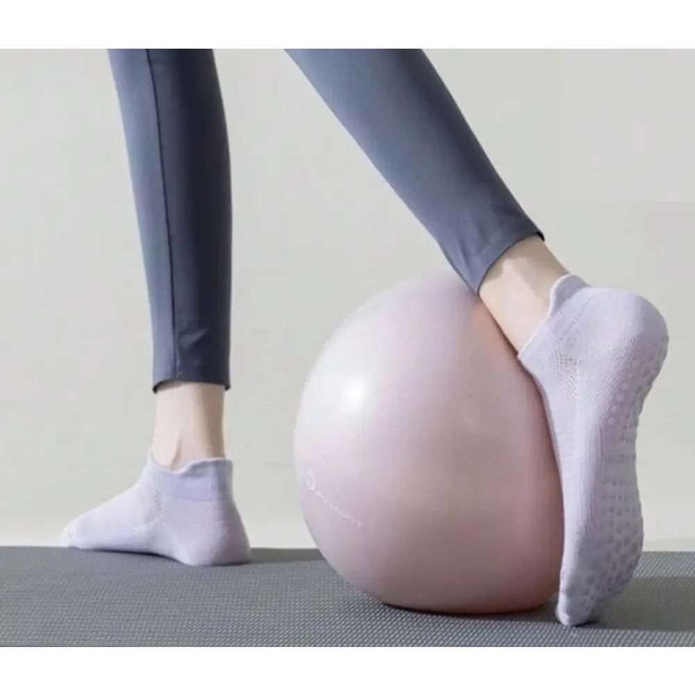 Yoga Sock - Closed in Grip - White / One Size - Socks