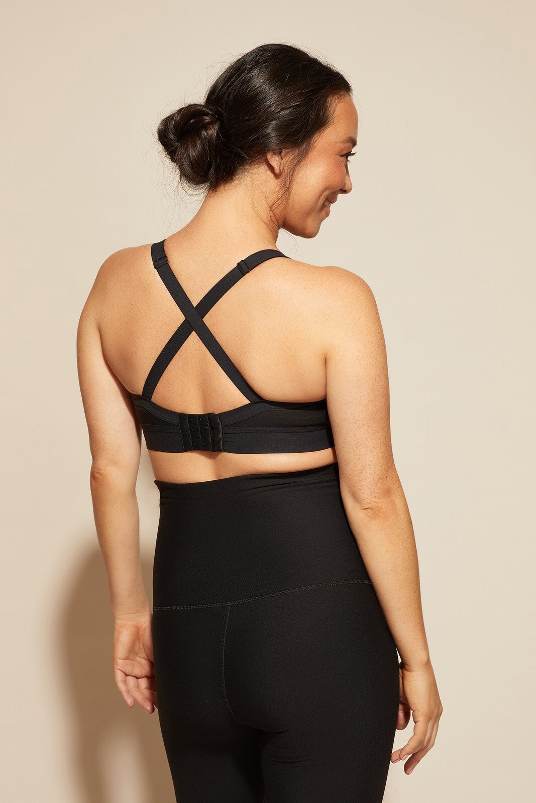 All the comfort of our hugely popular Chloe Crop, with easy front clips for nursing! This low to medium support crop is designed for everyday wear or low impact exercise like walking, yoga or pilates. You’ll soon be living in your Chloe Crop on days home with bub or when running errands! 