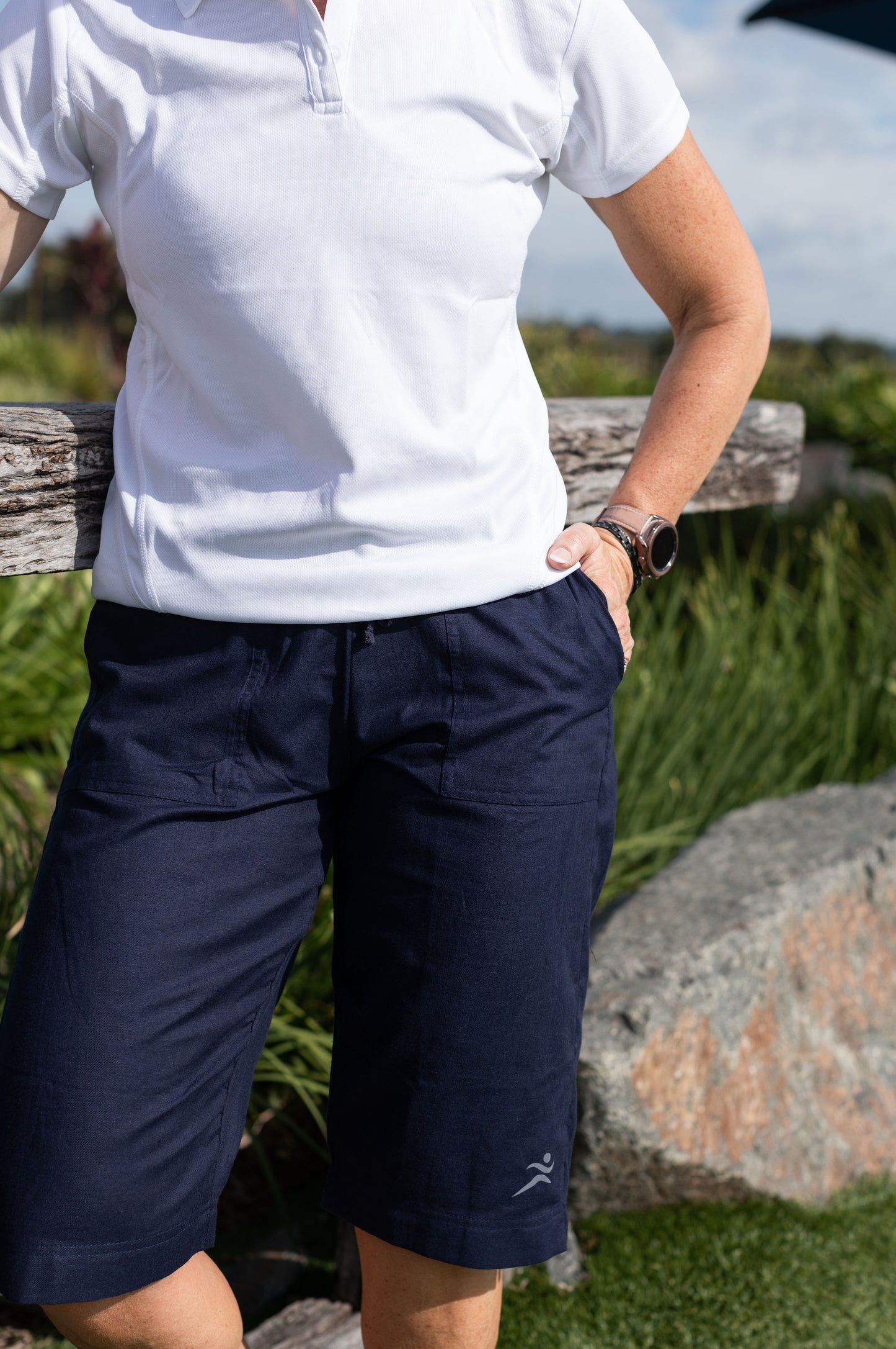 Mollie Walkj Pant. Stylish relaxed look. A true wardrobe essential, the Mollie Pant sits below the knee. They feature two side pockets and with a split cuff detail With a flattering flat front cut with Drawstring and an elastic rear waist band, make for a very comfortable fit.