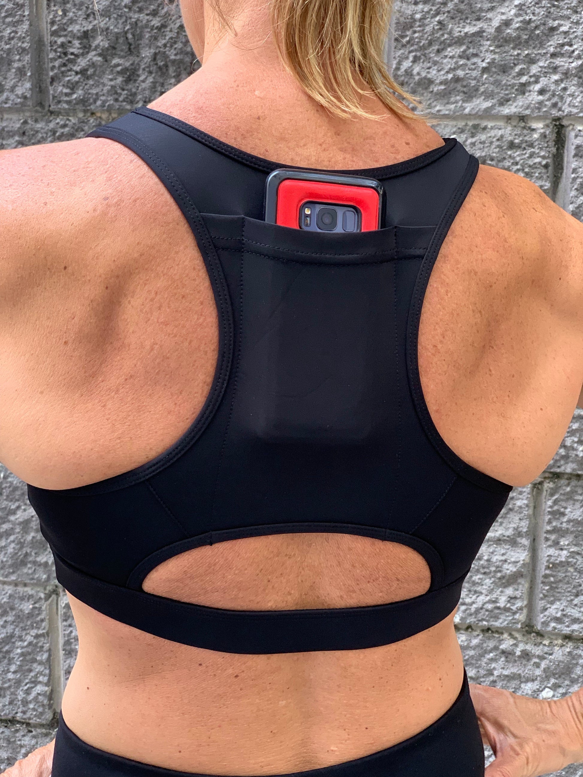 Gmaxx Active Black Crop Top with feature phone pocket